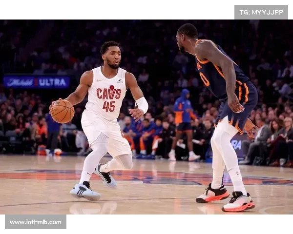 骑士米切尔0.9秒罚球绝杀掘金,哈登关键三分助队完成10分逆转